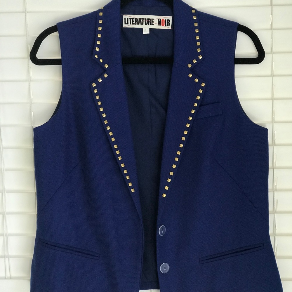 Literature Noir blue studded vest